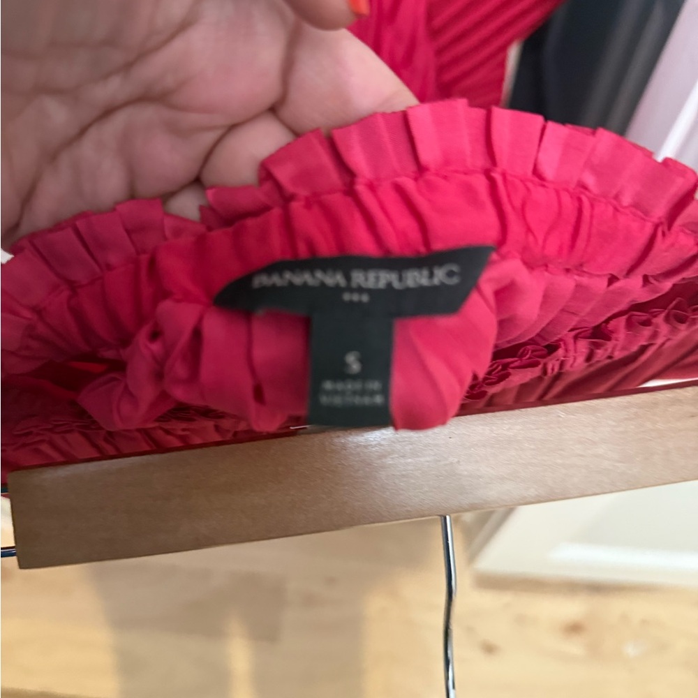 Banana Republic Vibrant Red Top and Skirt Set - Picture 3 of 8